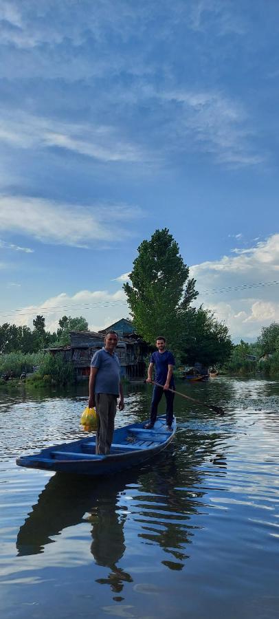 Green View Group Of Houseboats Hotel ศรีนาการ์ ห้อง รูปภาพ